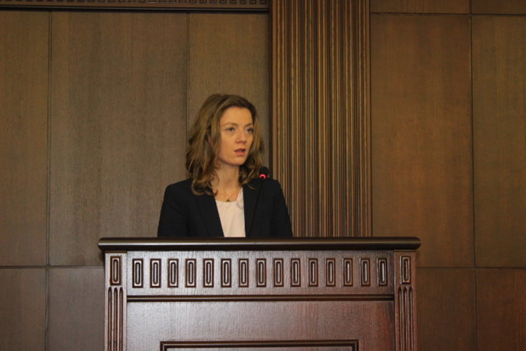 Милена Дамянова: Неграмотността ще бъде преодоляна. Който не ходи на училище, няма да получава социални помощи 