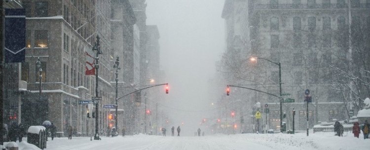 В САЩ предупредиха за предстояща снежна буря, каквато не е имало от 129 год.