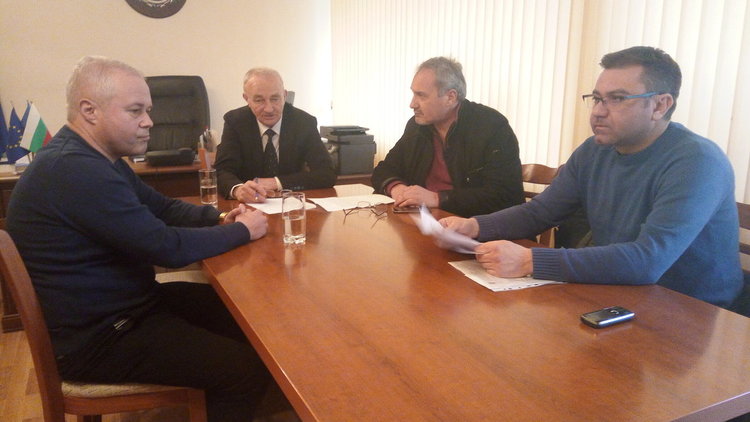 Областният управител свика спешна среща за водите на Върбица