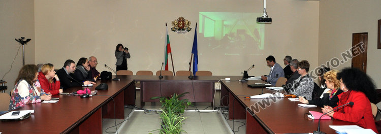 450 полицаи пазят вота, ЦИК обучава РИК онлайн