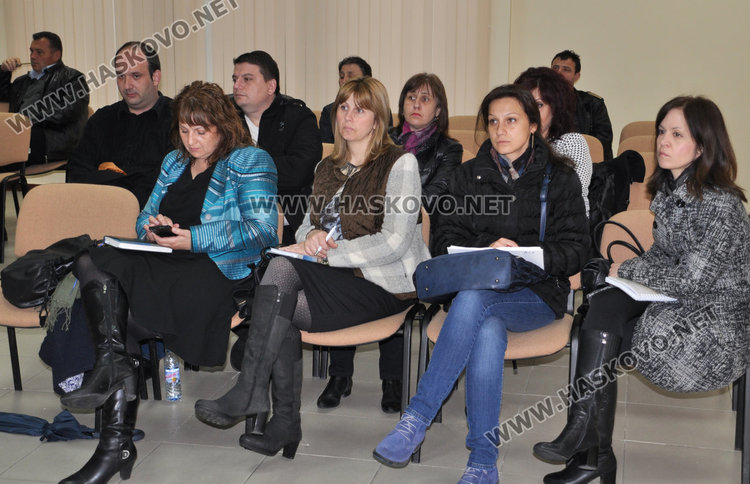 450 полицаи пазят вота, ЦИК обучава РИК онлайн