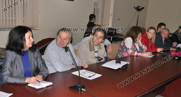 450 полицаи пазят вота, ЦИК обучава РИК онлайн