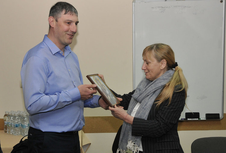 Елена Йончева ще лобира за нов закон за спорта