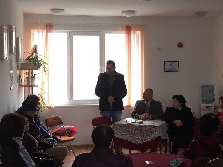 Жители на Странско и Здравец поставиха проблемите си пред кандидат-депутати от ГЕРБ