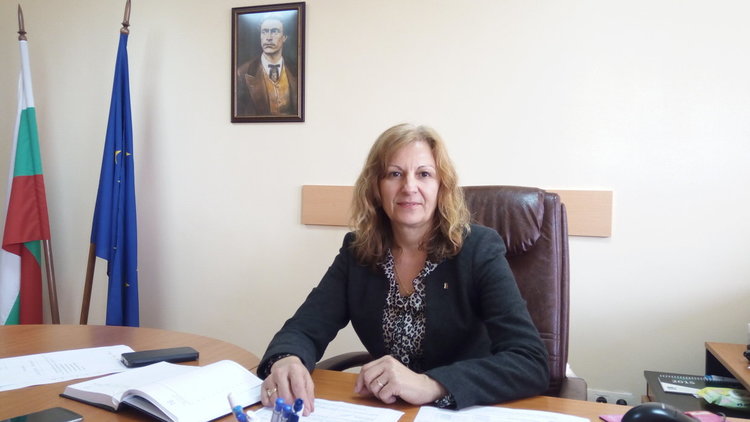 Таня Тютюнджиева