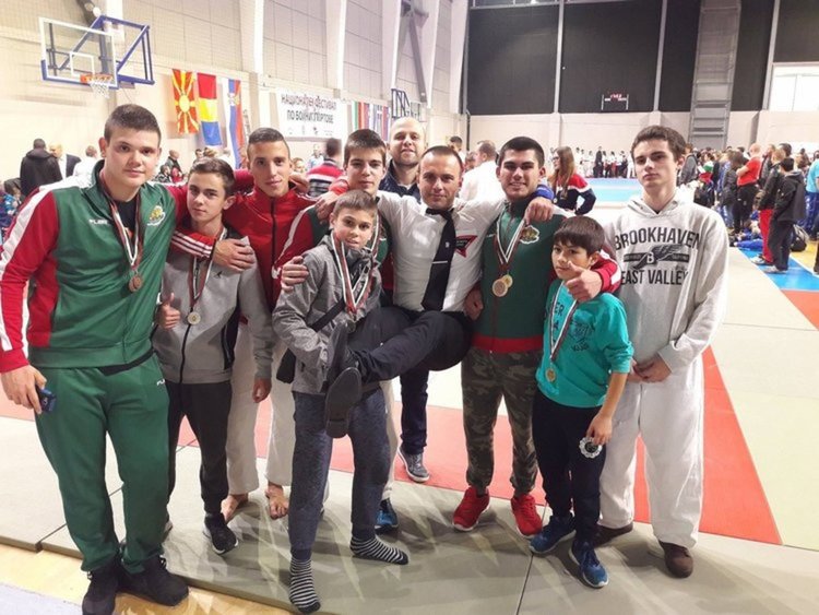 Димитровградчани заминават за участие в световно първенство по джу джицу