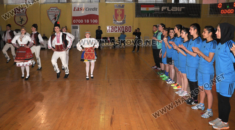 Хасково посрещна хандбалистки от Кюрдистан