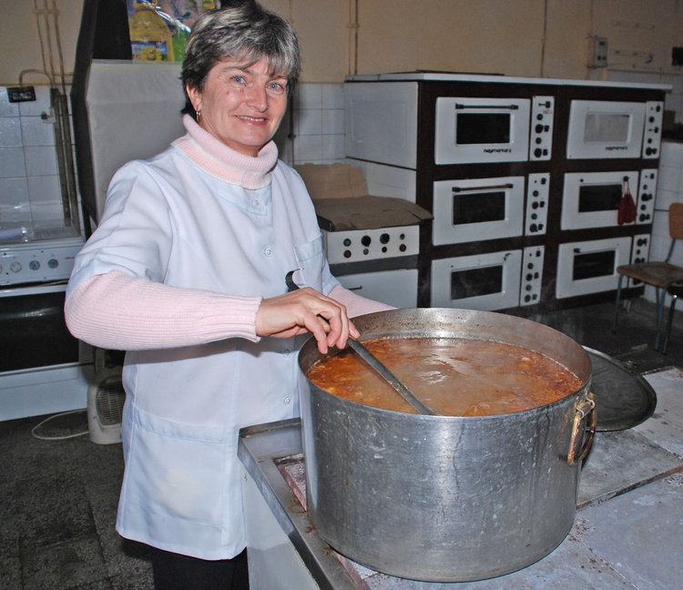 Oборудват кухня за детските градини до края на април