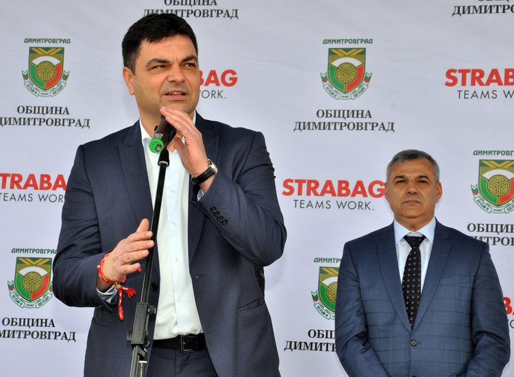 Делян Добрев на първата копка на Щрабаг: Изпълняваме си обещанията за нови работни места