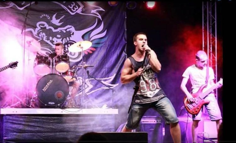 Different Highway и приятели с безплатен концерт за Националното състезание на Кеймбридж училищата