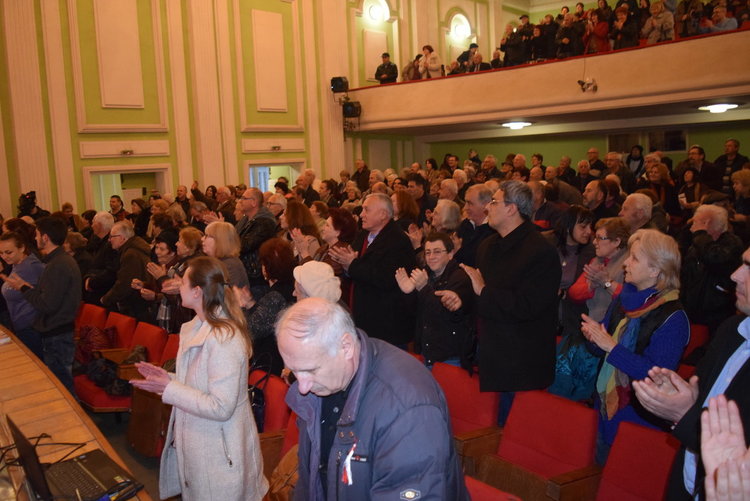 Сашо и приятели от БСП:През Кърджали минава бойното поле на България