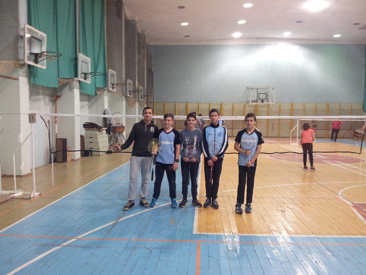 Паисиевци са областни първенци в състезаниeто по бадминтон