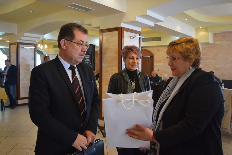 Подарък от Областния информационен център