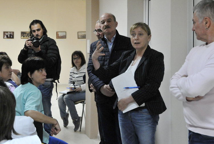 Елена Йончева се срещна с медиците в Свиленград 