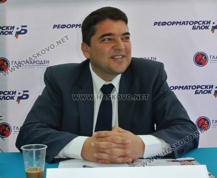 Водъчът на листата в Хасково на Коалиция "РБ-Глас народен" Стефан Димитров
