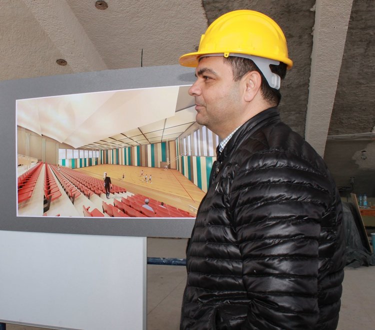 Цветан Цветанов: Когато има стабилно правителство, има и средства като тези за ремонта на зала "Младост"