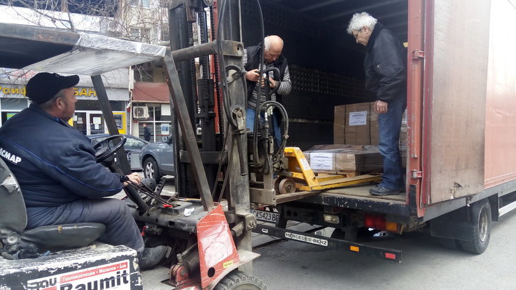 Бюлетините за вота пристигнаха под конвой,затварят ги при строга охрана 