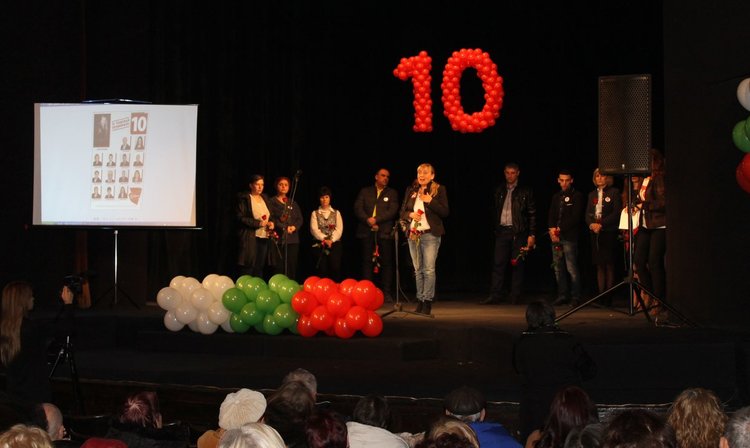 Водачът на листата на "БСП за България" Елена Йончева