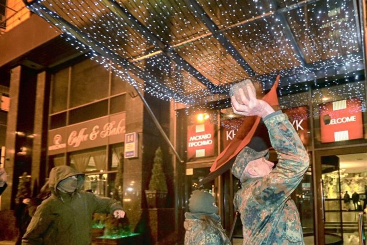 Украйна наложи санкции против руските държавни банки там