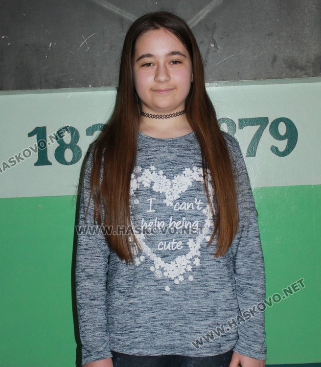 Нови успехи завоюва възпитаничката на 4 б клас в Средно училище "Любен Каравелов"  Стела Бинева