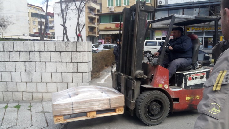 Бюлетините за вота пристигнаха под конвой,затварят ги при строга охрана 