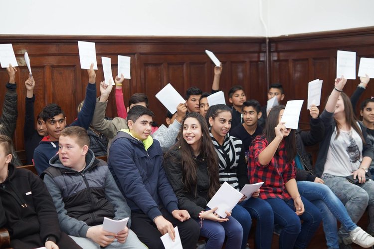 Дело за тежка телесна повреда разгледаха ученици от Дебър