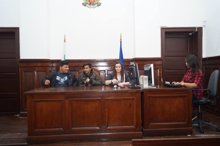 Дело за тежка телесна повреда разгледаха ученици от Дебър