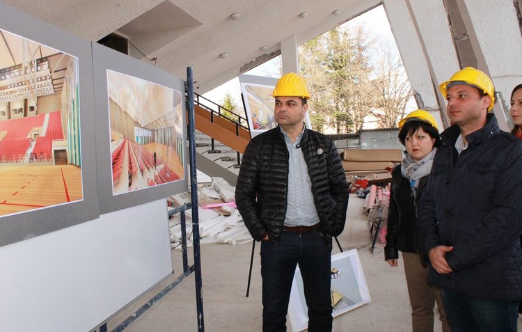 Цветан Цветанов: Когато има стабилно правителство, има и средства като тези за ремонта на зала "Младост"