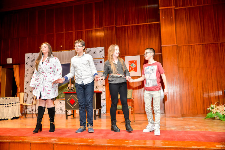 Благотворителното  представление на златаровци събра над 800 лева