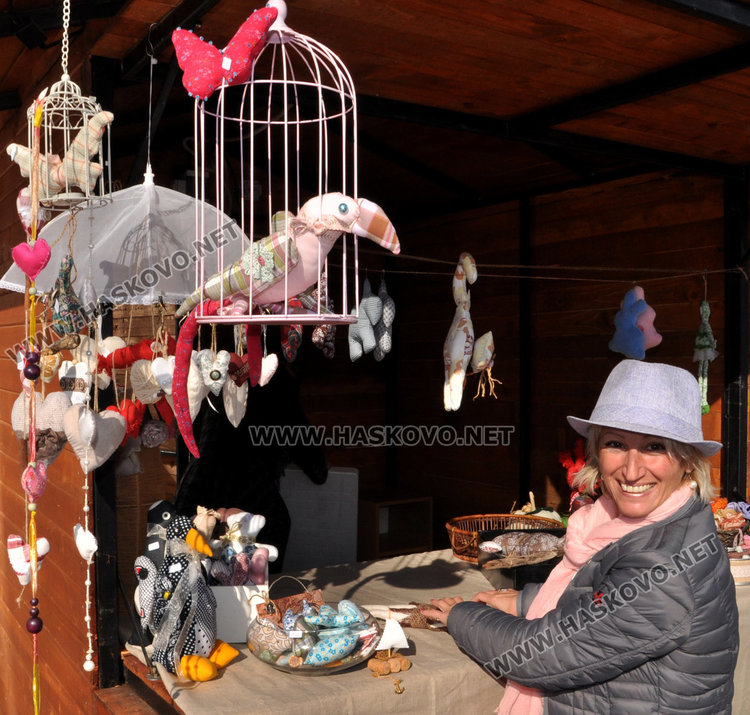1300 на “Хайдушка софра” в Хасково, занаятчии показват майсторлъка си