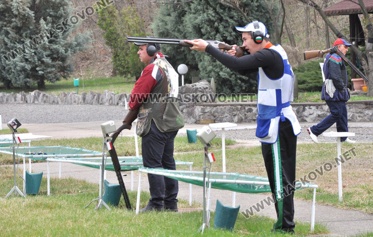 Олимпиец с най-точен мерник в състезание по стрелба в Хасково