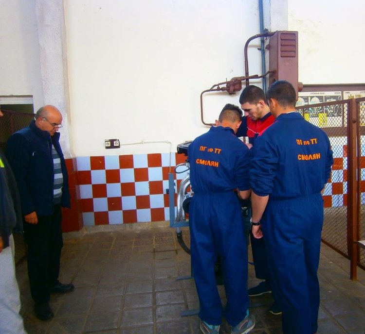 Смолянските момчета са най-добрите млади автомонтьори и водачи на МПС в Южна България, заминават на национално състезание в Русе
