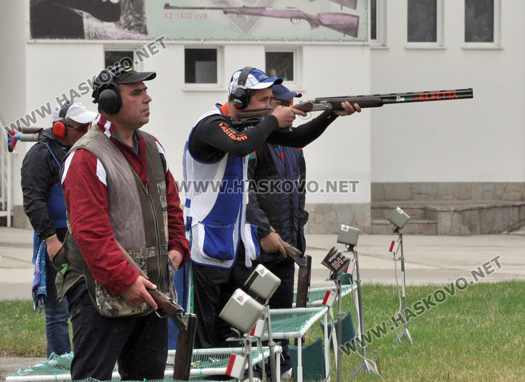 Олимпиец с най-точен мерник в състезание по стрелба в Хасково