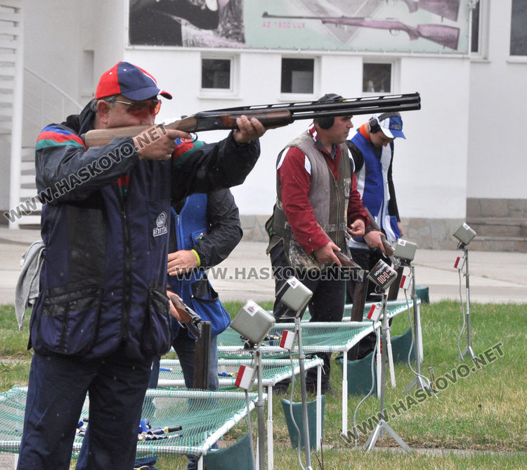 Олимпиец с най-точен мерник в състезание по стрелба в Хасково