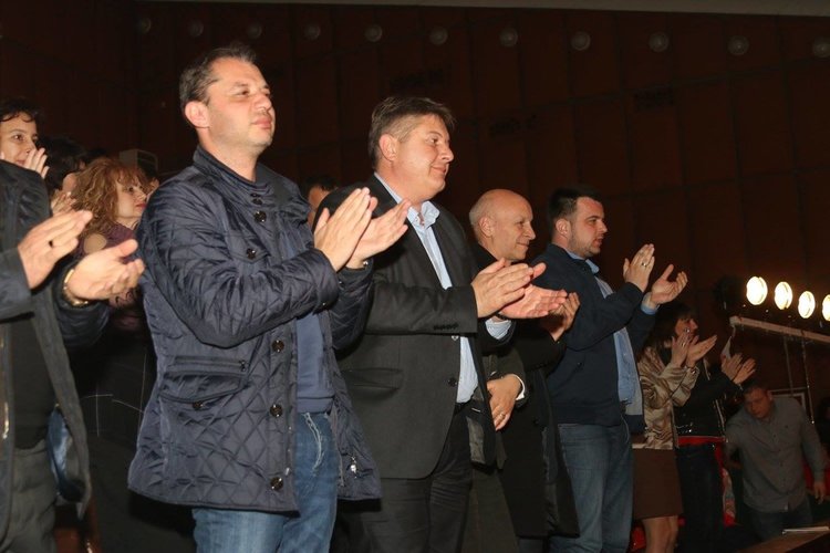 Делян Добрев: „Българе” ни карат да се чувстваме горди българи