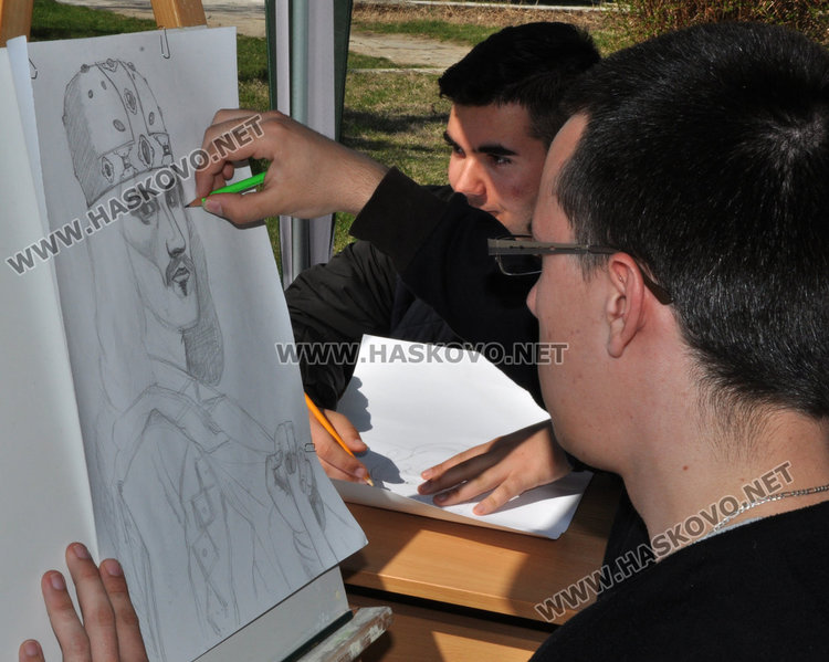 Баш майстори показват умения на патронния празник на Строителната гимназия