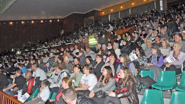 Реформаторският блок напълни зала „Дружба“ на фолклорен концерт