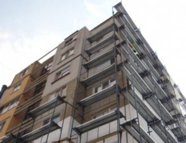 "Безплатното" саниране гълта още 155 млн. лв.  