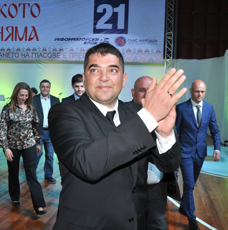 Реформаторският блок напълни зала „Дружба“ на фолклорен концерт