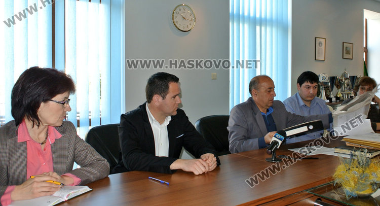 6 фирми искат да ремонтират стадионa в Хасково