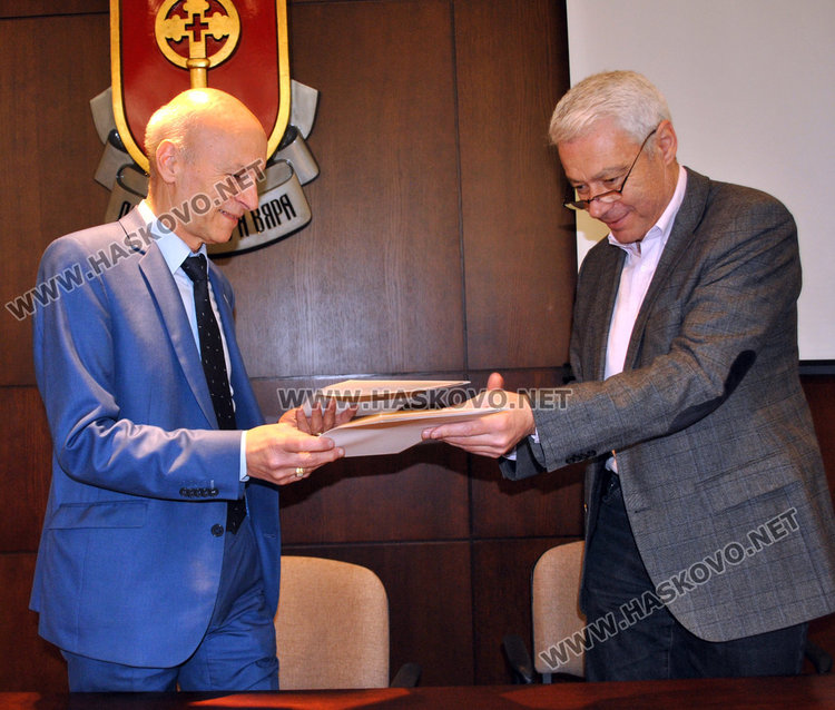 В „Тракия икономическа зона“ няма заплата под 650 лева 