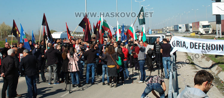 Блокираха границата с Турция заради изборния туризъм