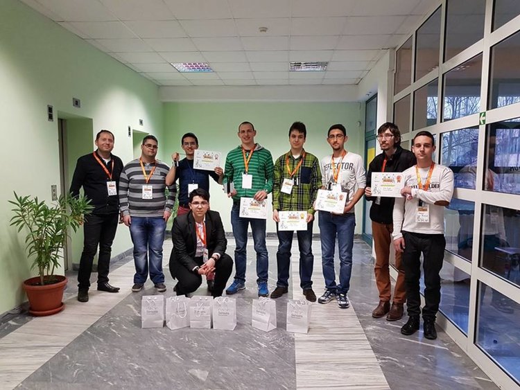 Отборът на Павел - той е четвърти в редичката