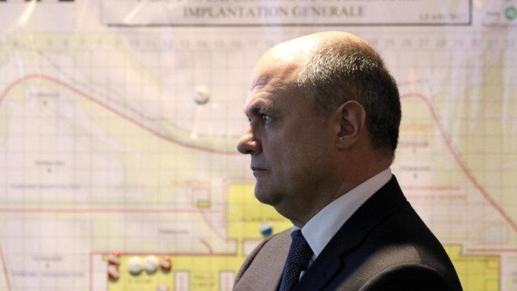 Вътрешният министър на Франция подаде оставка