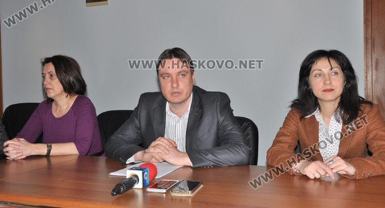 Камери ще следят за пожари край Хасково, обновяват читалище „Заря“ и театъра