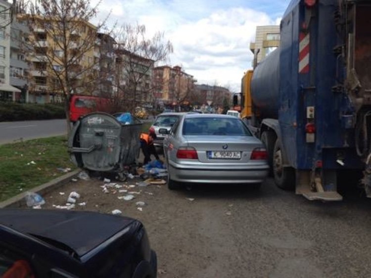 Възмутени кърджалийци:Баровците си паркират където си поискат!