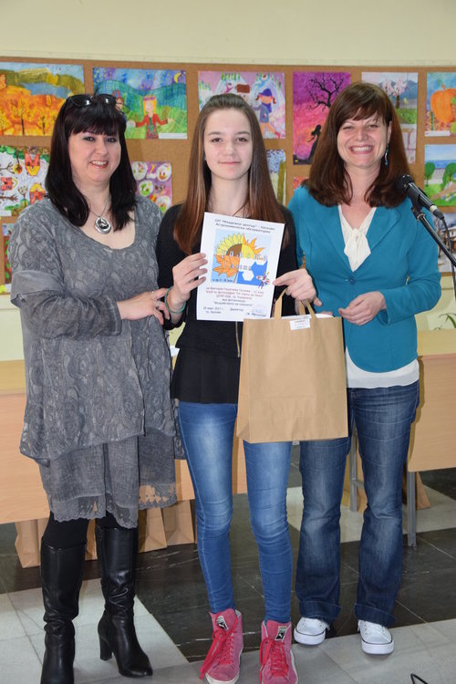 Наградиха талантливите художници и фотографи  от ОДК 