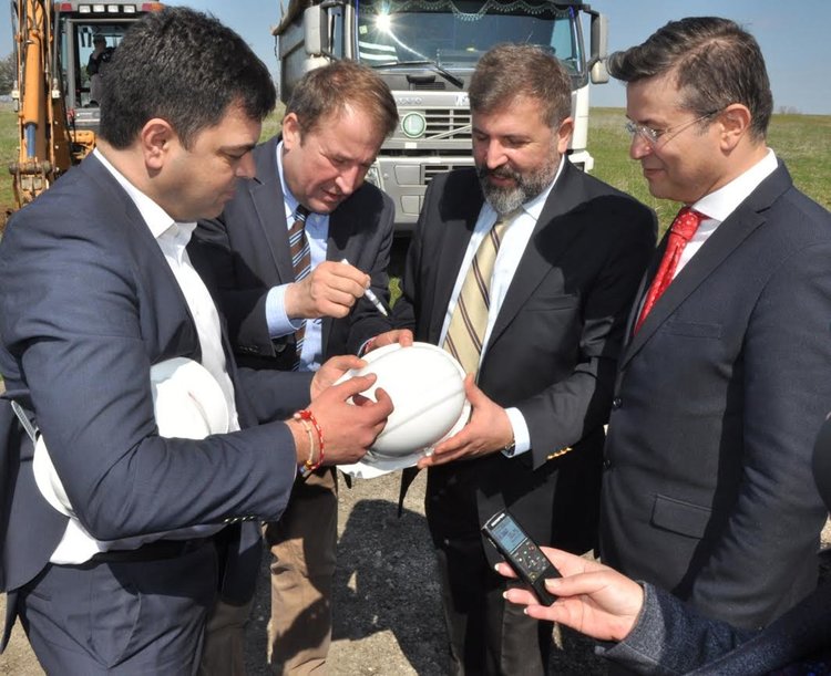 350 работни места осигурява първият в България завод на "Са -Ба" край Димитровград