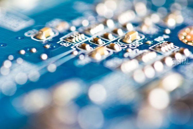 Нов чип реализира гласови услуги и изкуствен интелект без достъп до интернет