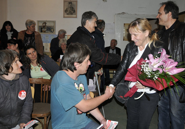 Елена Йончева е против изграждането на временна площадка за бежанци в Хасковска област